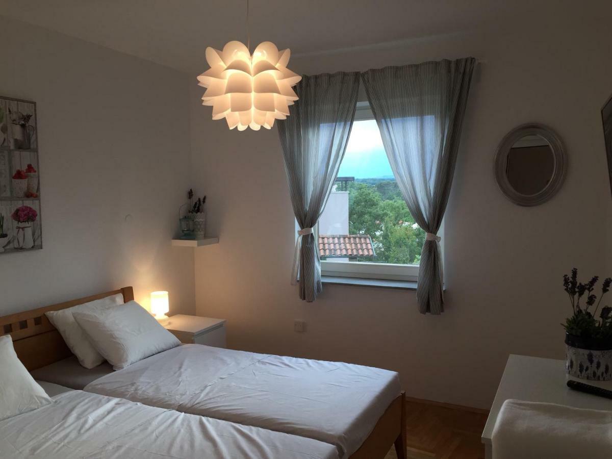 Apartments Papalinna 2 By Moro Krk Town Exterior photo